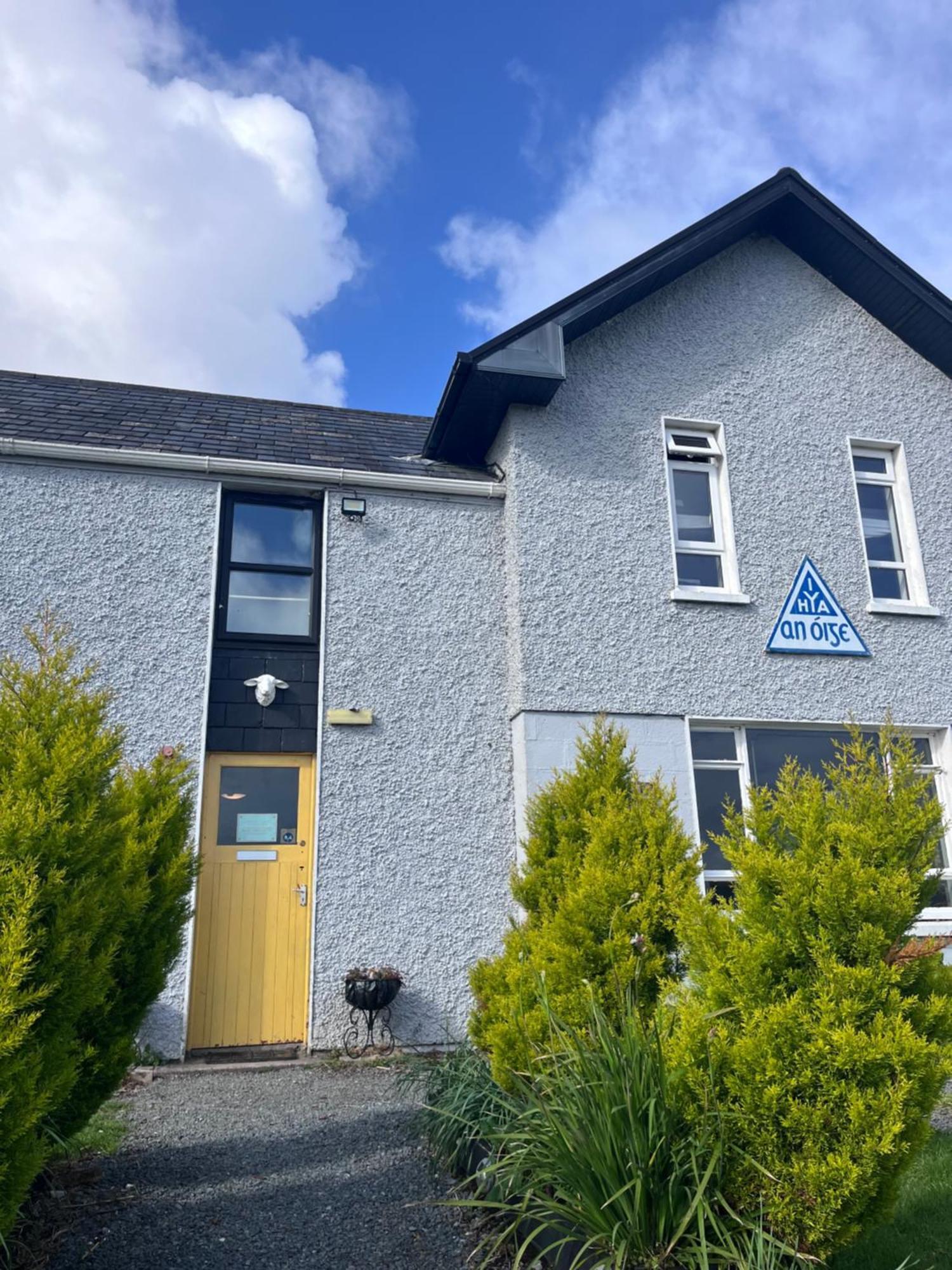 Ben Lettery Hostel Ballynahinch Екстериор снимка