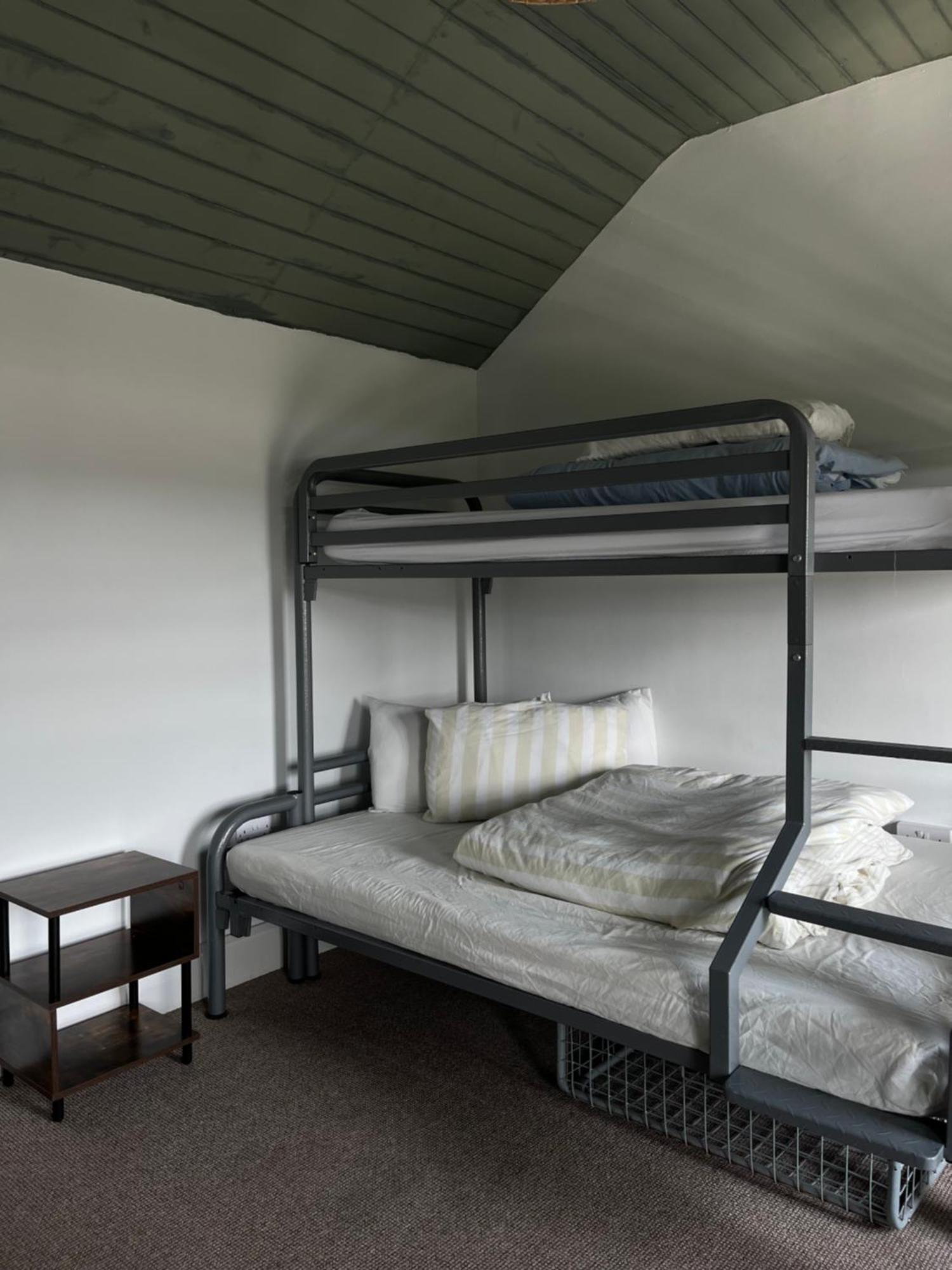 Ben Lettery Hostel Ballynahinch Екстериор снимка