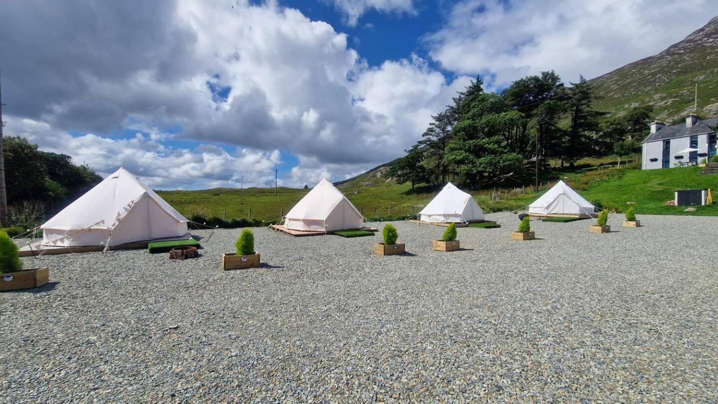Ben Lettery Hostel Ballynahinch Екстериор снимка