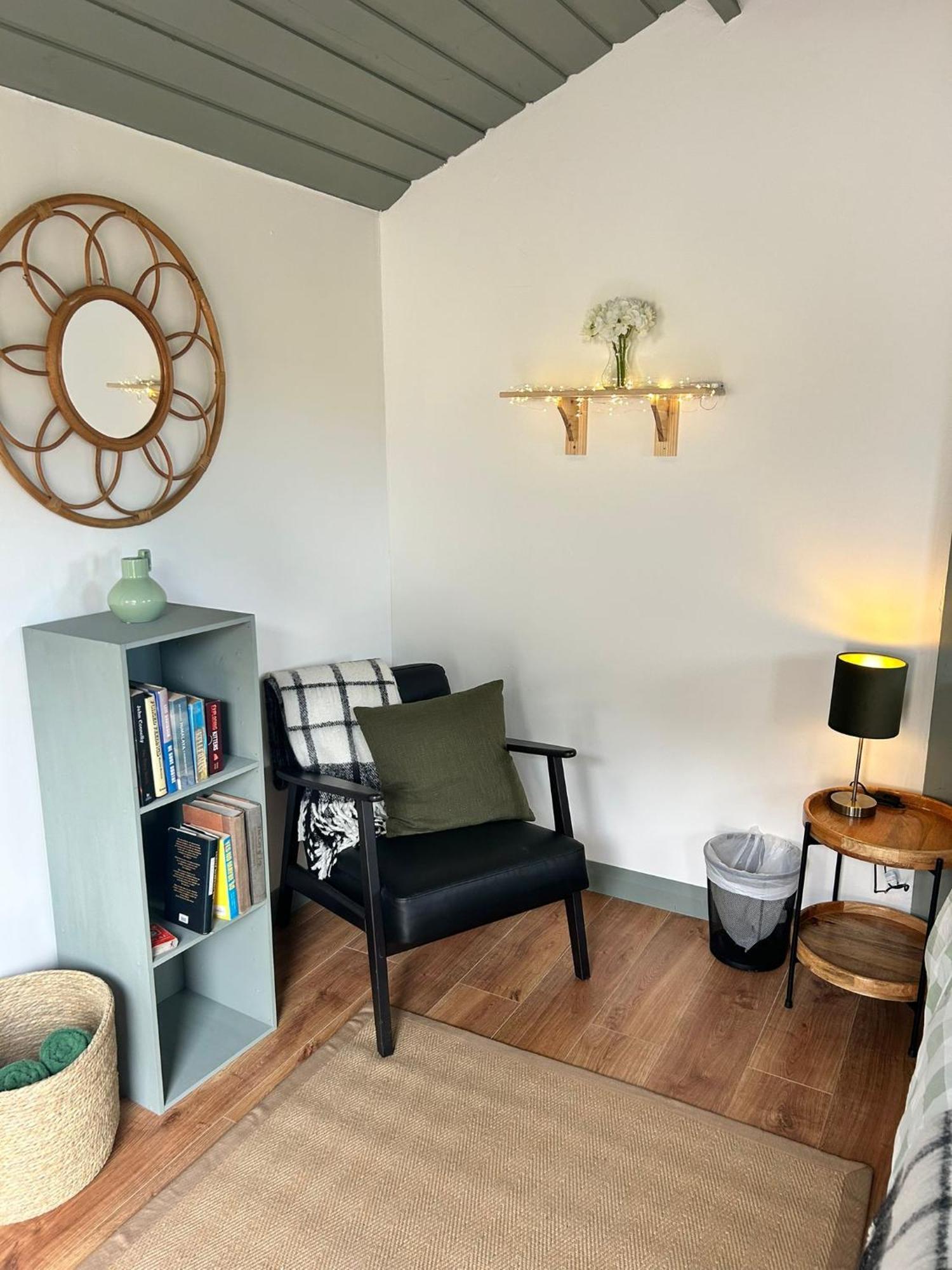 Ben Lettery Hostel Ballynahinch Екстериор снимка